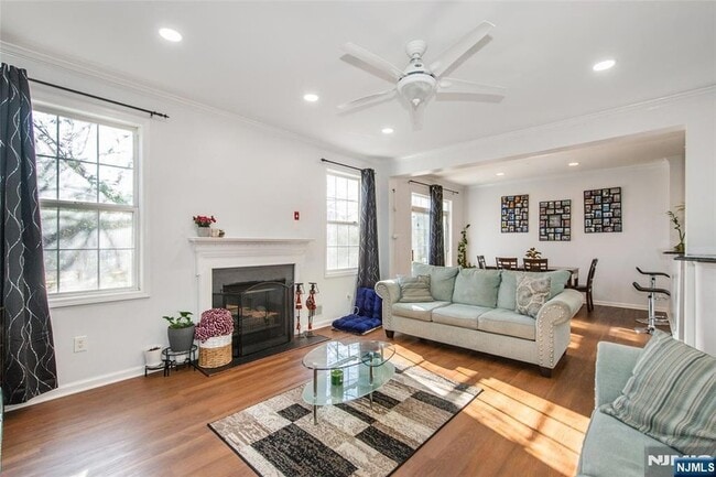 Photo - 28 George Russell Way Unit 14