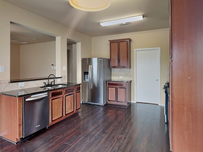 Photo - 629 Saddleway Dr