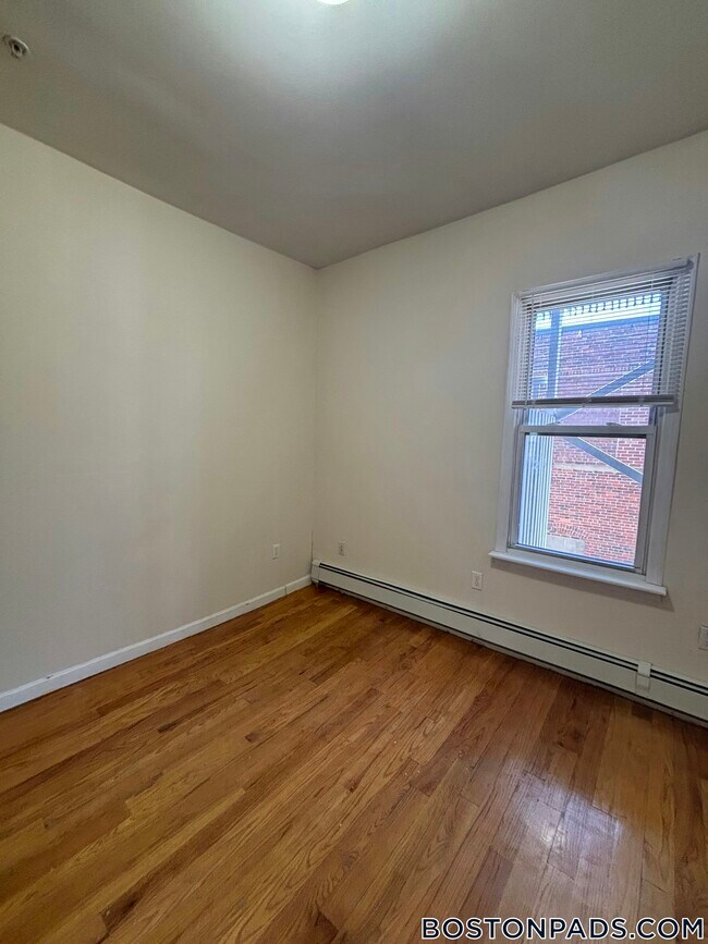 Photo - 16 Chelsea St Unit 1