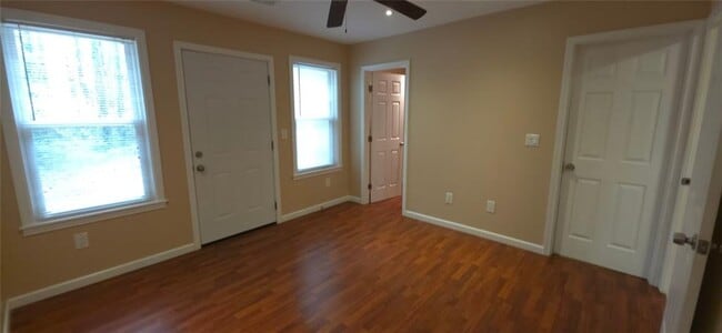 Photo - 714 Jackson Park Ln NW