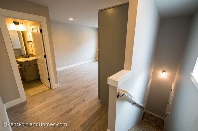 Photo - ADS457 Unit #B