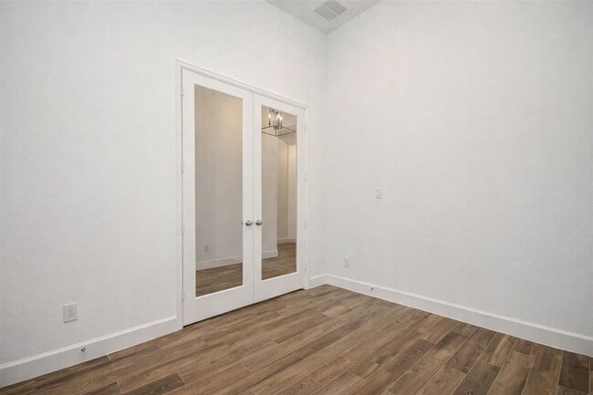 Photo - 3011 Hbr Spg Wy