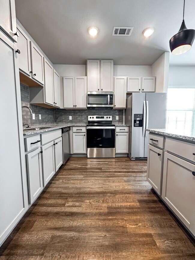 Photo - 3635 Marine Creek Pkwy Unidad 619