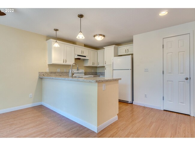 Photo - 161 SW 206th Ave Townhome