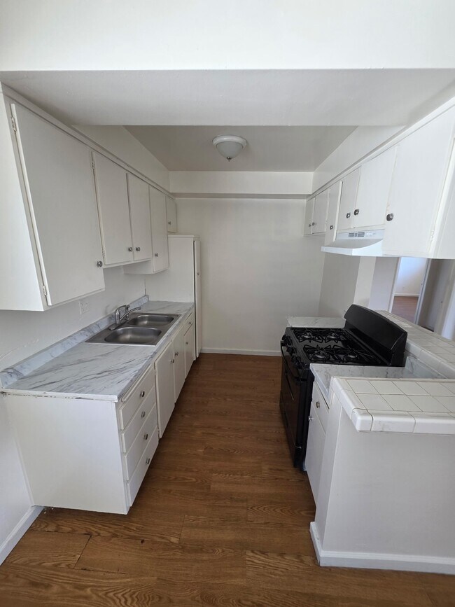 Photo - 3114 N Garey Ave Unit 4