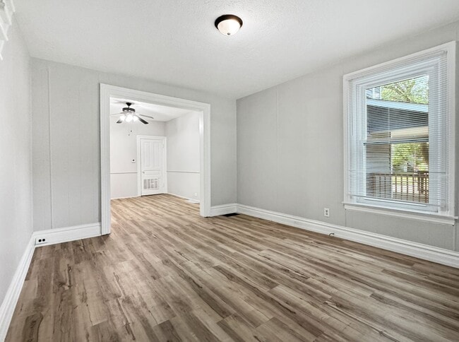 1400 Lafayette Ave NE