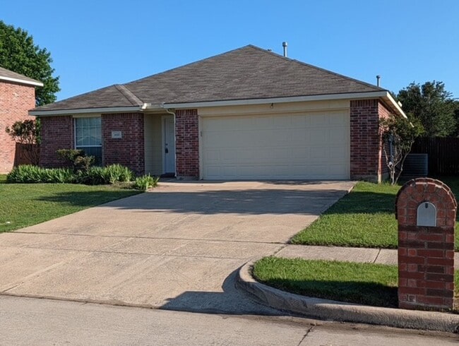 Photo - Beautiful Home in Mansfield ISD