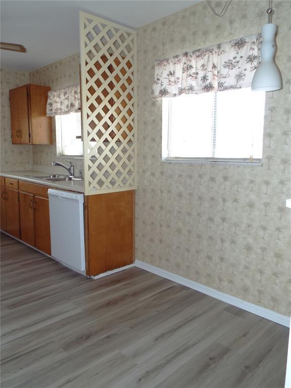 Photo - 1556 Council Dr