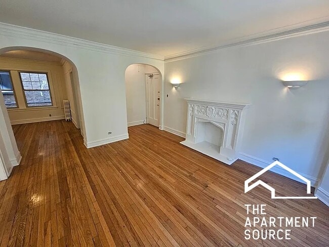 Building Photo - 932 Judson Ave Unit E1