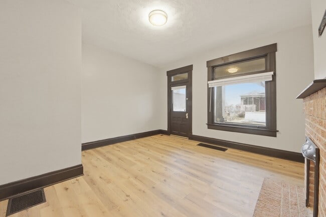 Photo - 767 Wager St Unidad 767