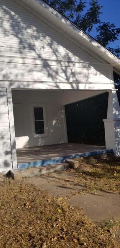 Photo - 641 N Broadway Ave