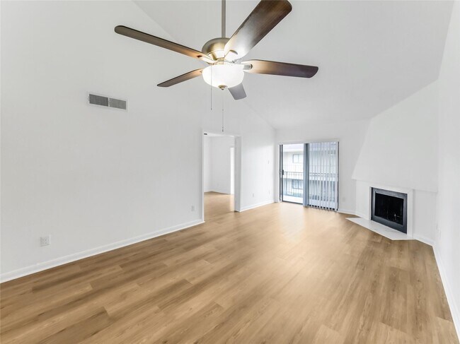 Photo - 10075 Westpark Dr Unit 9