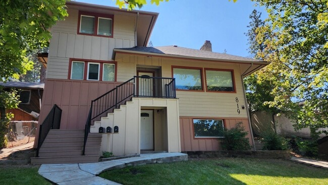 Building Photo - 819 W 11th Ave Unit B