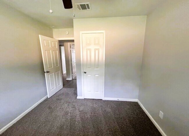 Photo - 11122 Dalebrook Dr