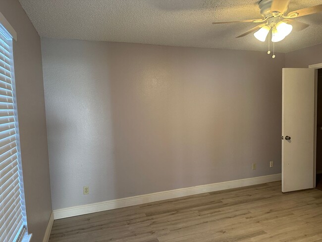 Photo - 2 bedroom  2 Bathroom in Orlando