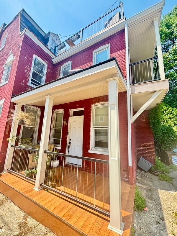 Photo - 521 E Strawberry St Townhome