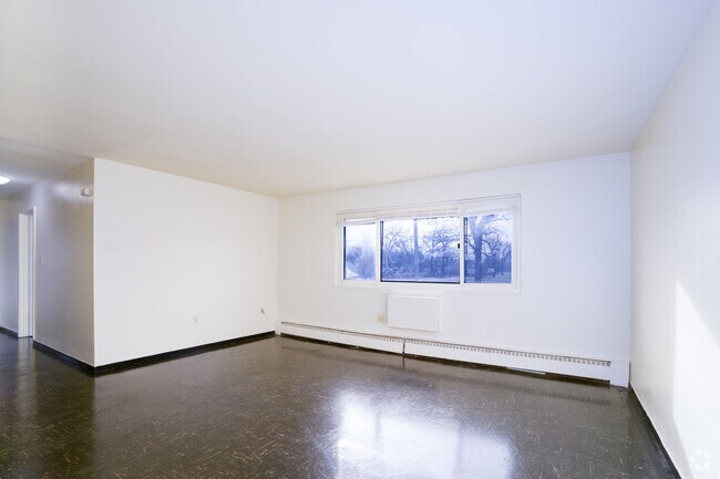 3BD, 1BA - 1,200SF