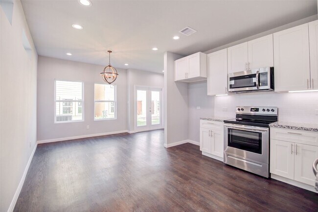 4945 Ambient Dr