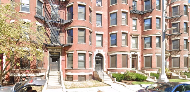 Building Photo - 9 Buswell St Unit 3R Rental