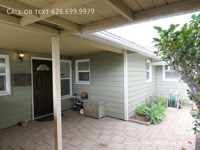 Photo - 1165 Leonard Ave