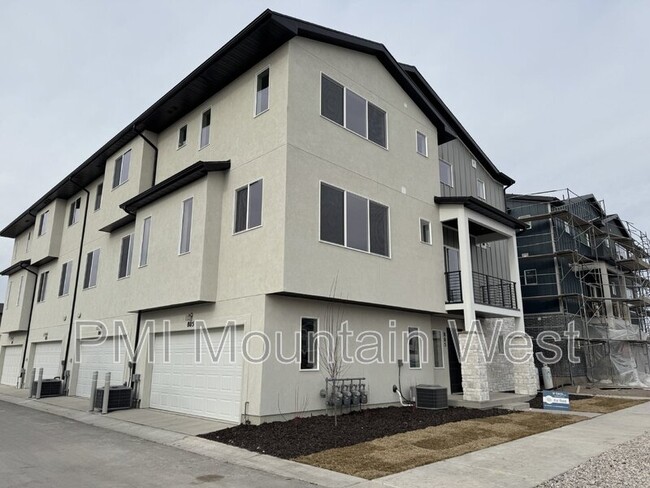 Photo - 805 W 510 S Townhome