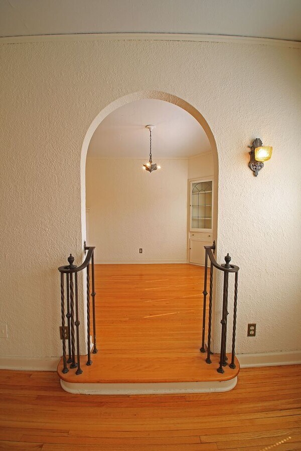 Photo - 2806 Xerxes Ave S