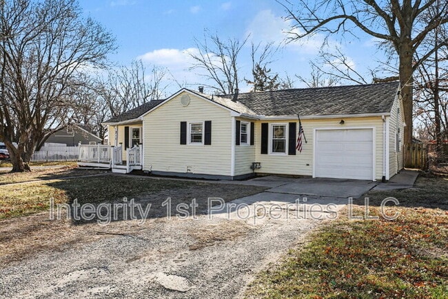 Photo - 211 SE 7th St