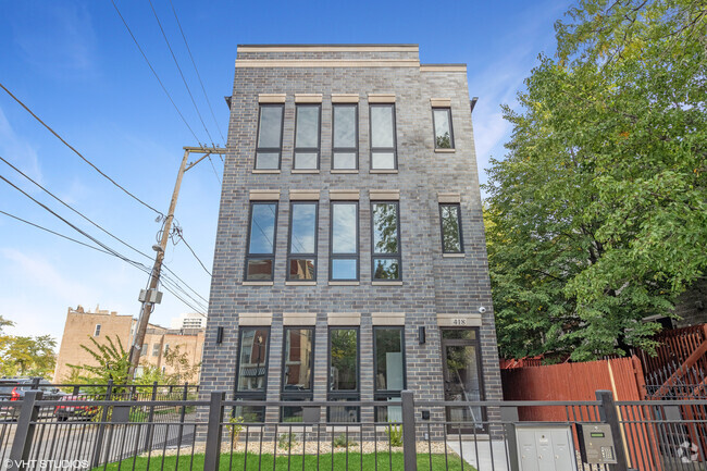 Building Photo - 418 E Oakwood Blvd Unit 2 Rental