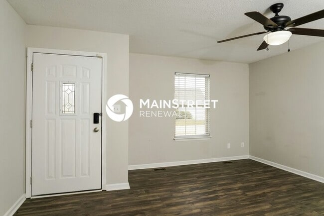 3 Bedroom Pet-Friendly Home in SHEPHERDSVILLE, KY with Main Street Renewal