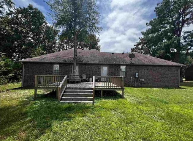 Photo - 225 Charger Ln