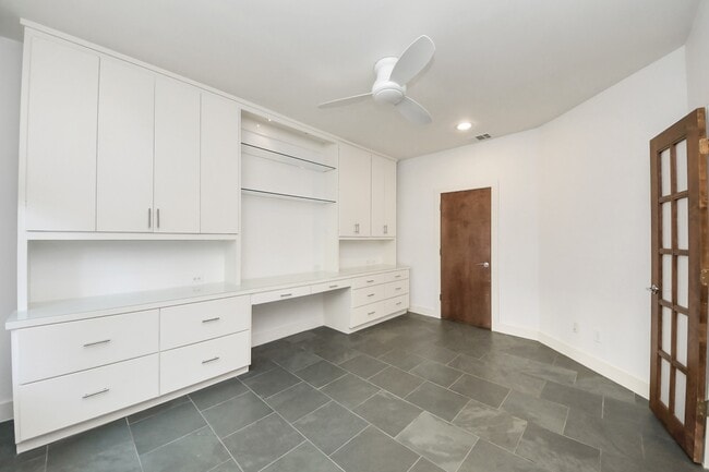 Photo - 1610 Calumet St