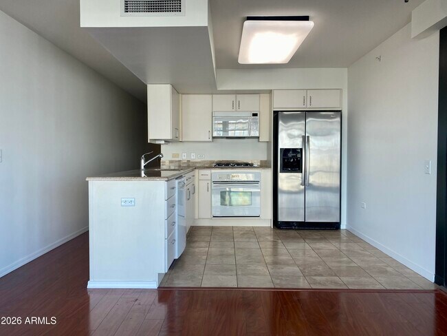 4808 N 24th St Unidad 1102