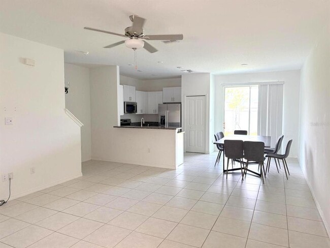 Photo - 10443 Lavender Aster Trl