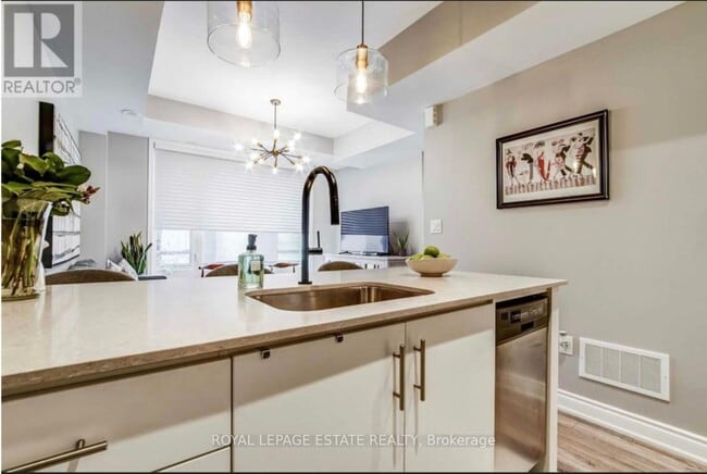 Photo - 28 Fieldway Rd