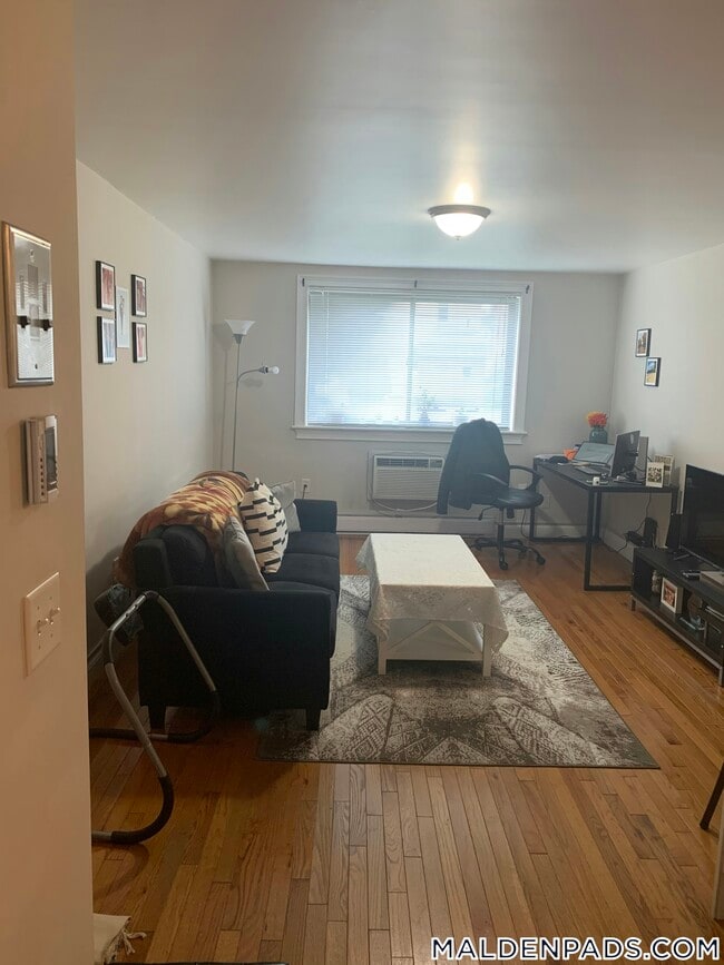 Photo - 134 Summer St Unidad 3