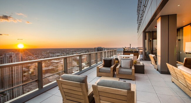 Photo - 343 W Wolf Point Plaza Unit ID1028838P