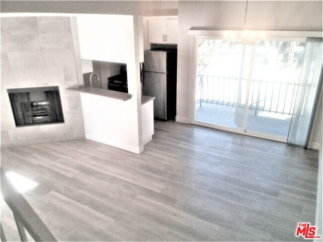 Photo - 11230 Camarillo St Unit 201