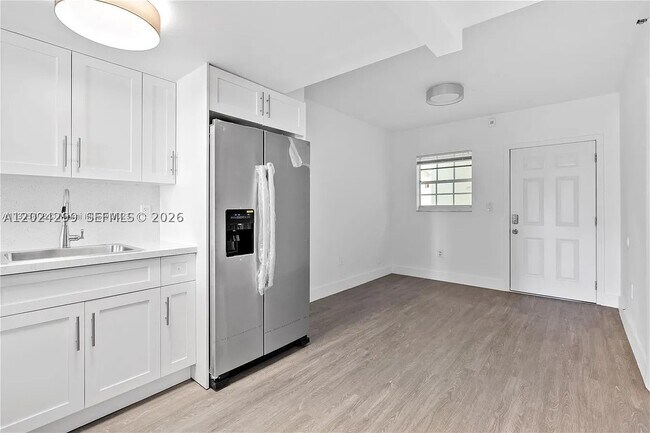 Photo - 1351 SW 4th St Unit 8
