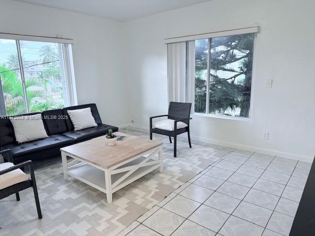 Building Photo - 7610 Dickens Ave Unit 4 Rental