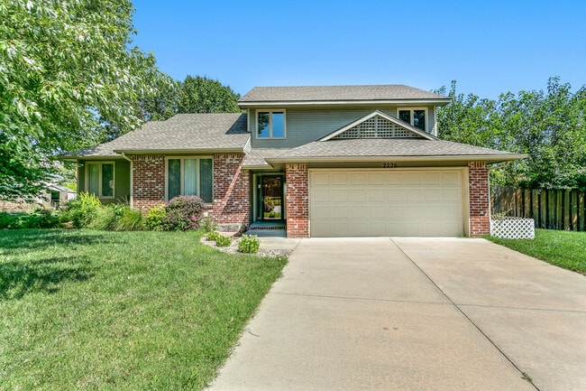 Building Photo - 2226 S Linden Ct
