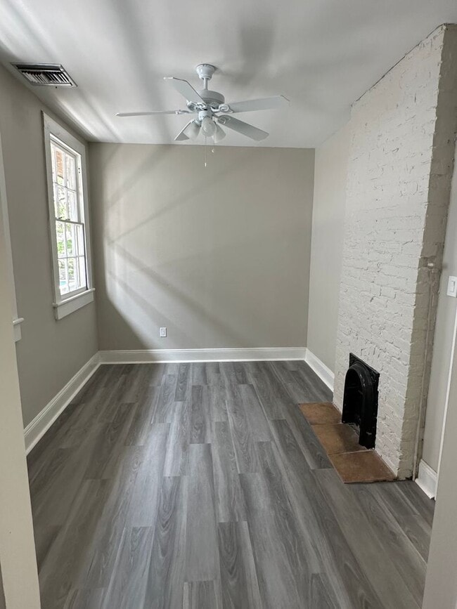 Photo - 3717-3719mag Unit 3717 UPPER