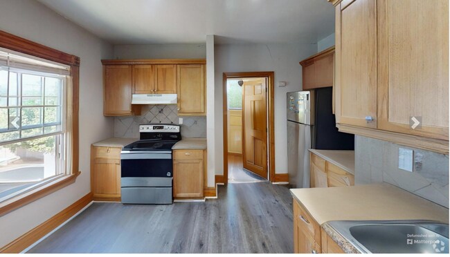 Building Photo - 21 Alpine St Rental