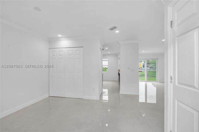 Photo - 10667 NW 45th St