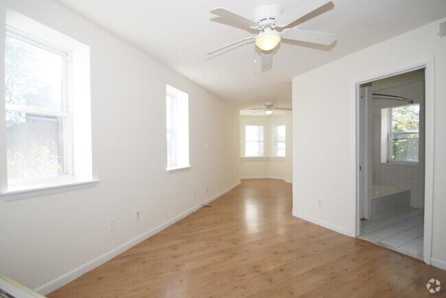 Building Photo - 2435 Grays Ferry Ave Unit 2 Rental