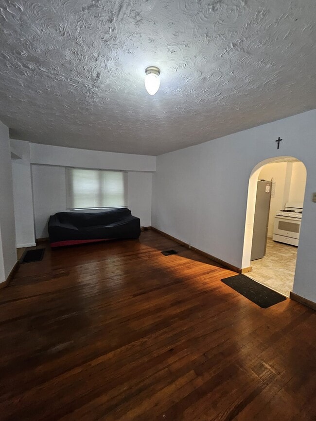 Photo - 3209 Saratoga Ave