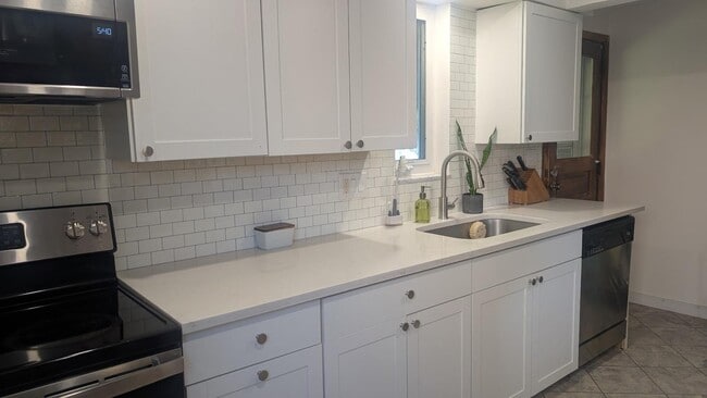 Photo - 3943 Boulevard Dr