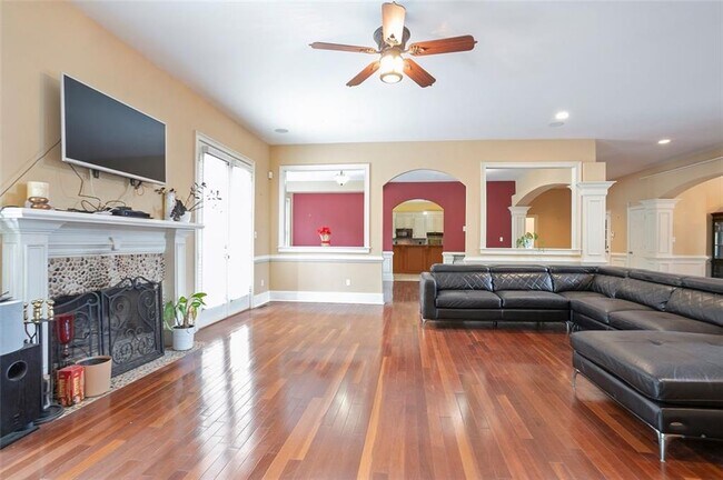 Photo - 4370 Danforth Rd SW