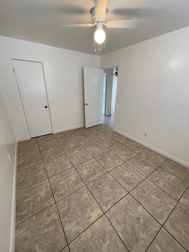 Photo - 803 Knotts St Unit A