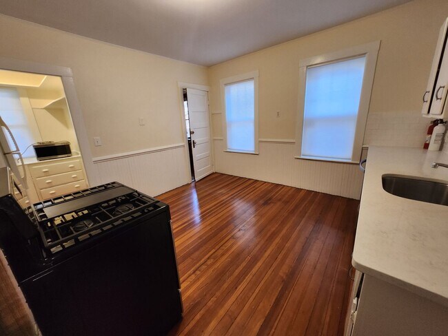 Photo - 19-21 Granville Rd. Unidad 19