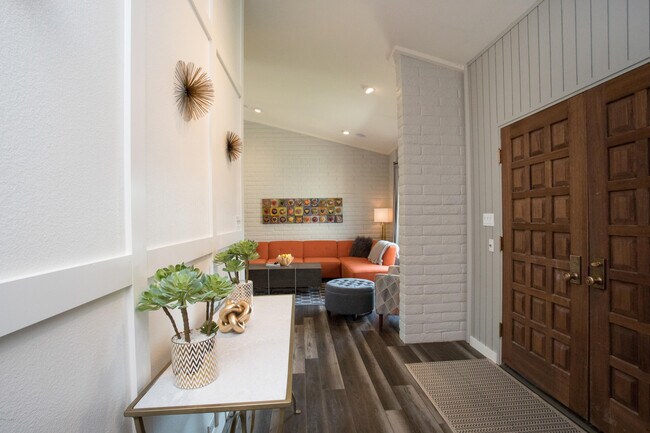 Photo - 4525 N 66th St